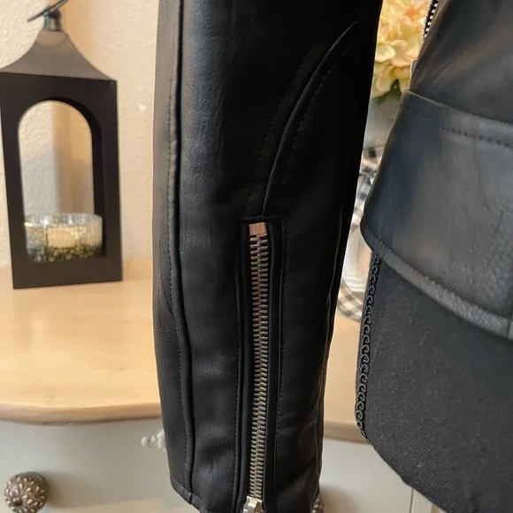 NWT BlankNYC Meant To Be Moto Jacket (missing hood) - Picture 9 of 10